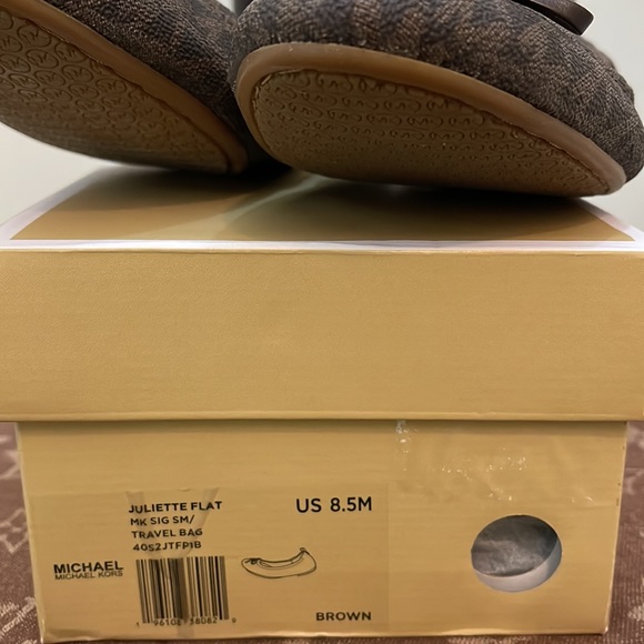 Brandnew Michael Kors Juliette Flats - Picture 4 of 4